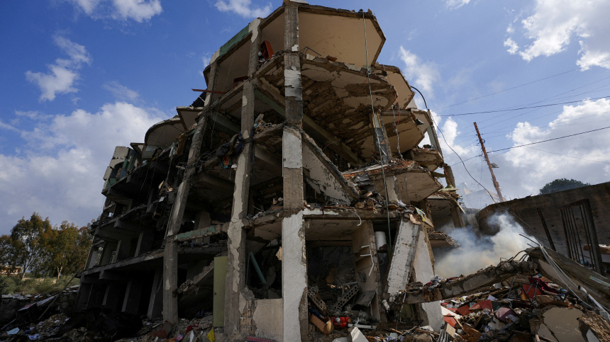    Фото: Reuters/Mohammad Yassine; 5-tv.ru