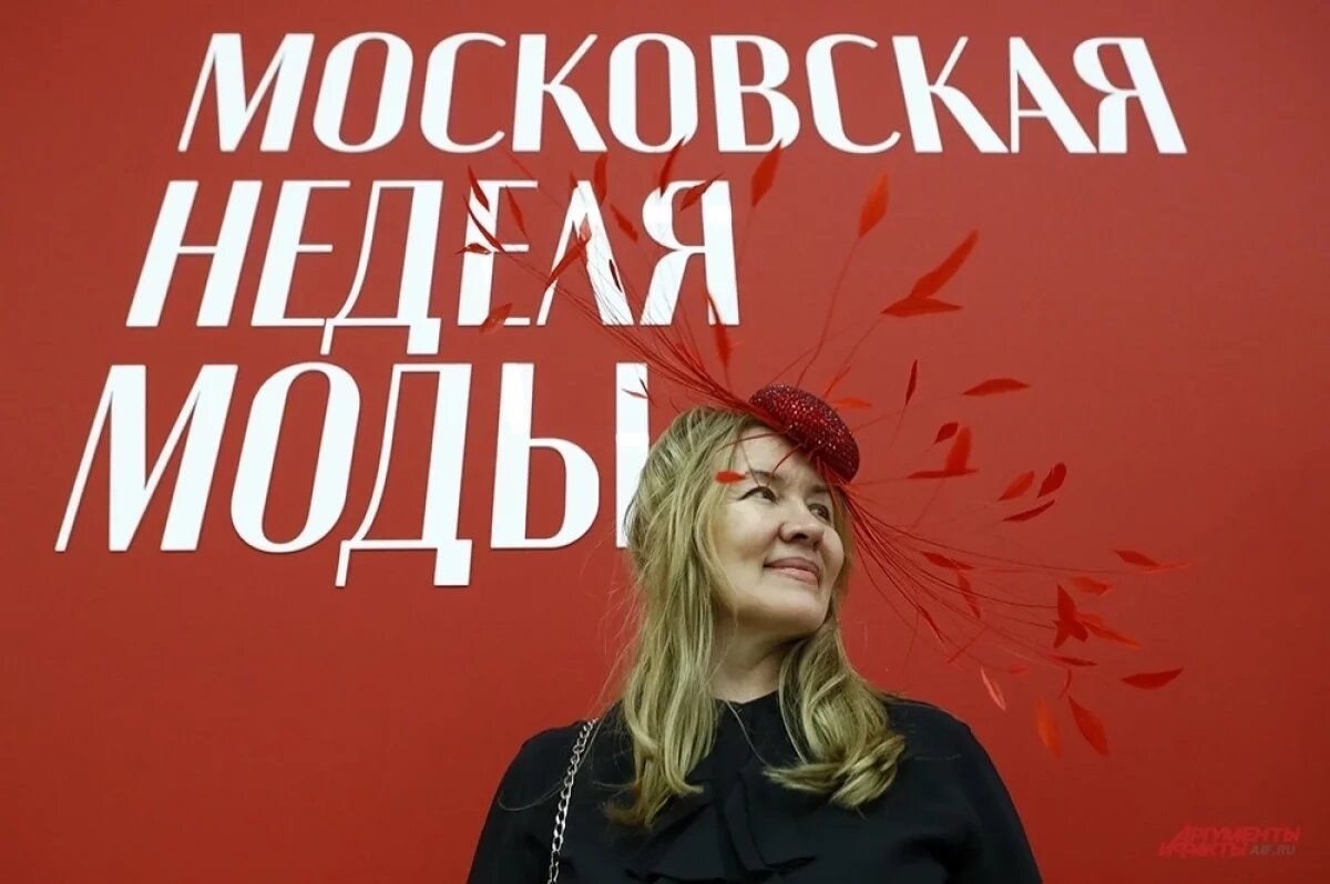    Aif.ru составил топ трендов в аксессуарах, актуальных этой весной.