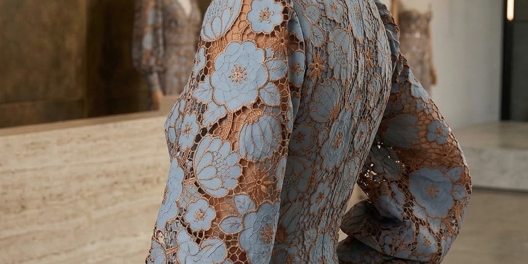 Тренды 2026: 16 женственных платьев, которые будут актуальны годами