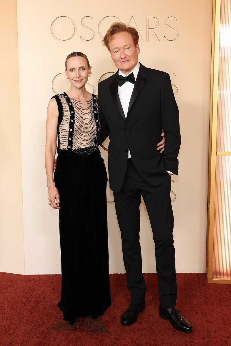 Mike Coppola / Getty Images📷Лиза Пауэл О'Брайен и Конан О'Брайен