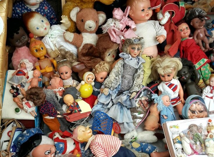 ГАЛЯ, ТАМ ТАКАААЯ ПОМ ОЙКА! Как вы относитесь к изготовлению чего-либо из старья и хлама?