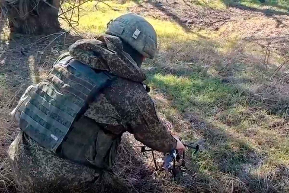    Оператор квадрокоптера «Медведь» показал свою боевую работу в Херсонской области Минобороны РФ