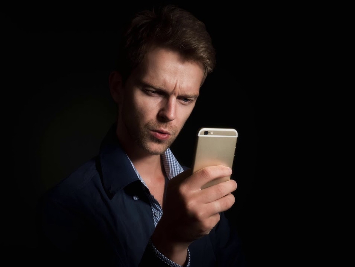 Штраф за символику на аватарке в мессенджере «Макс»