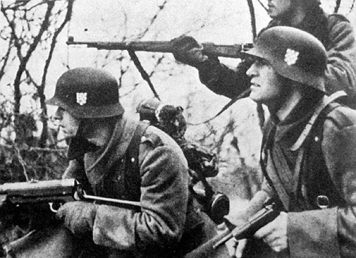 На головах у них отличительный знак хорватского легиона