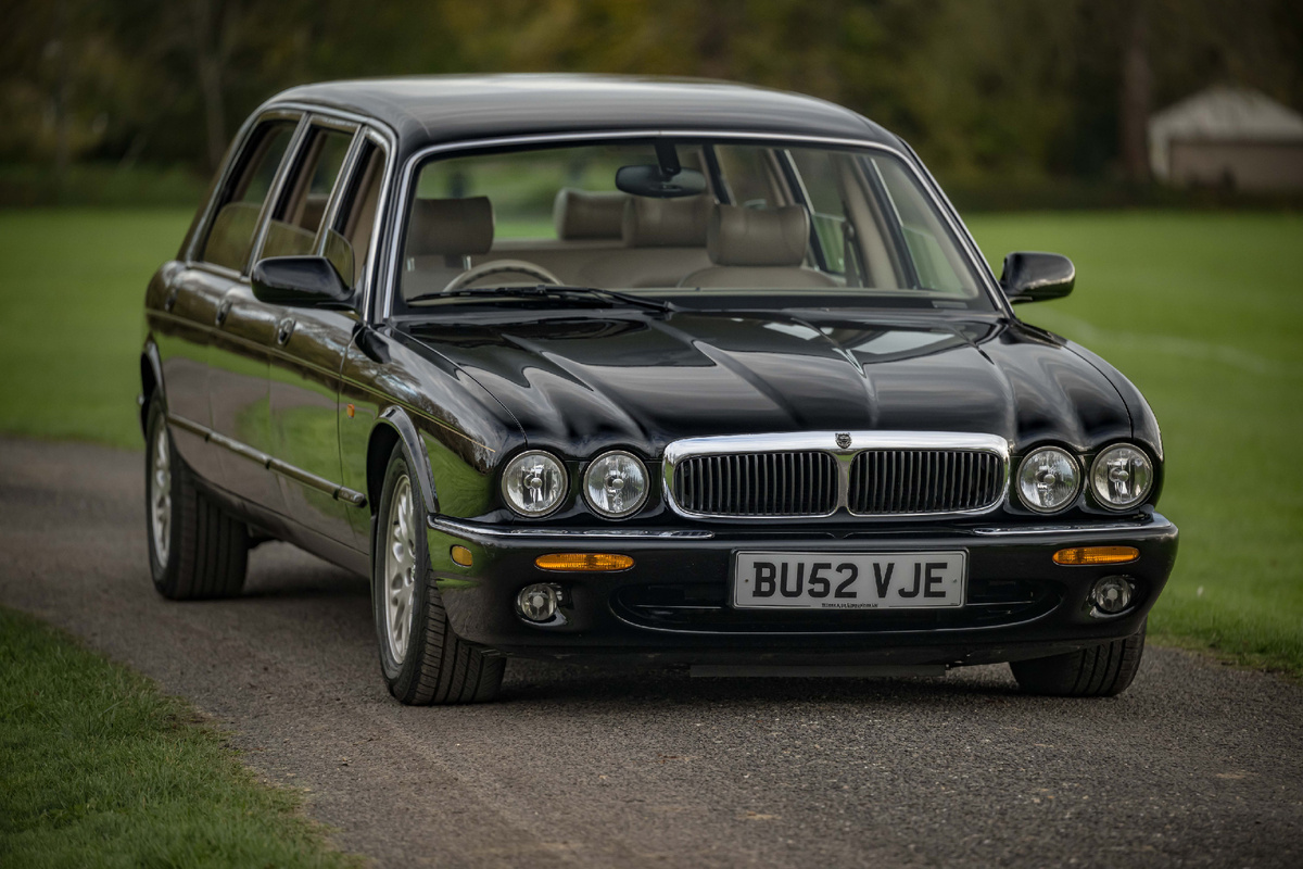 Jaguar XJ Limousine by Eagle 2003