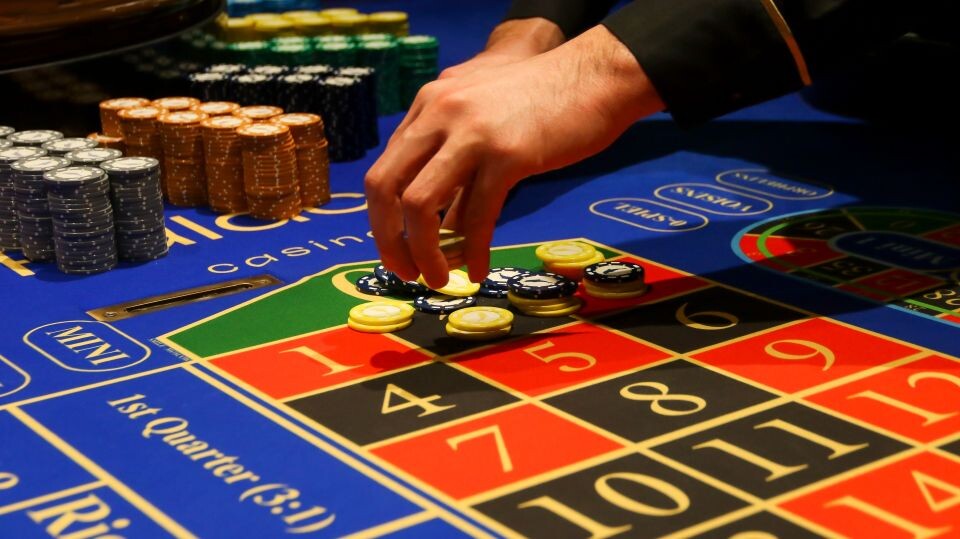     Казино "Алтай пэлас". "Сибирская монета". Фишки. Источник: Виталий Барабаш