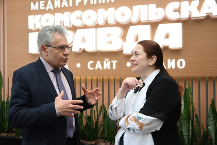    Нейро-ренессанс: Как научпоп стал новой государственной идеологией к 2032 году.