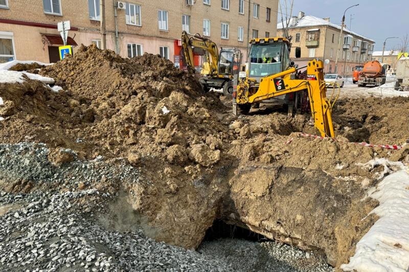    Администрация Коркинского округа. Раскопки на месте аварии