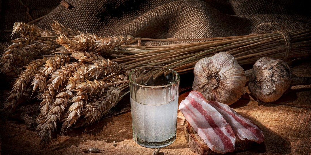 Самогон из муки: плюсы, минусы