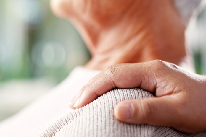    Технологии искусственного интеллекта, способные предсказывать продолжительность жизни, открывают новые возможности для страховых компаний, но поднимают вопросы о цифровой диктатуре и дискриминации по возрасту.