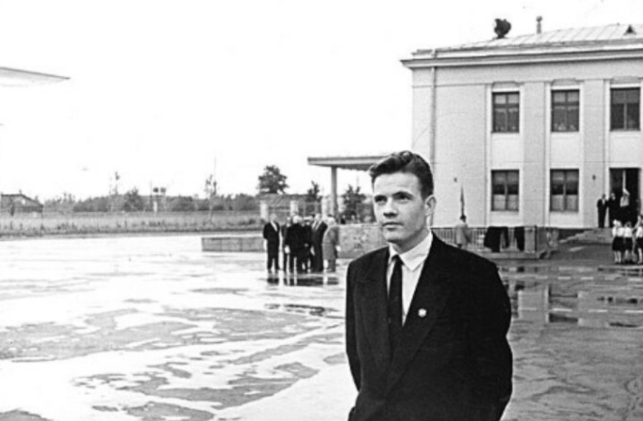 Алексей Косыгин в молодости