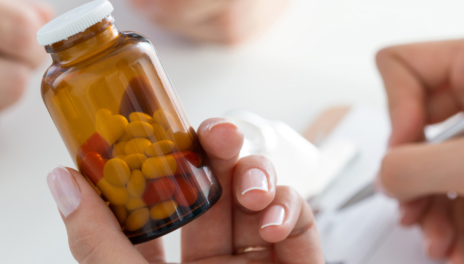 Лекарства в психиатрии и психотерапии: зачем и когда они нужны