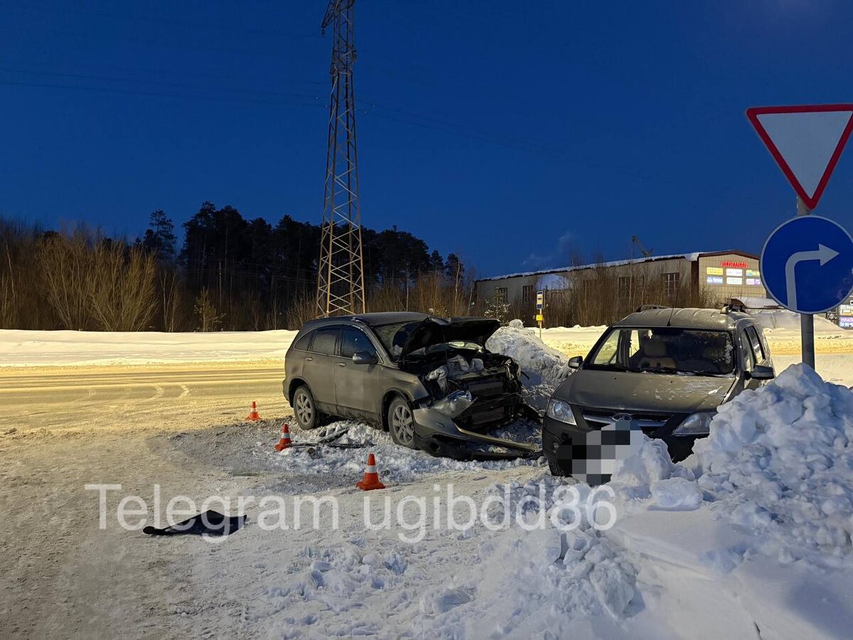    За выходные в Югре в шести автоавариях пострадали восемь человек