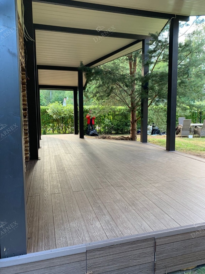 Фото террасы сбоку