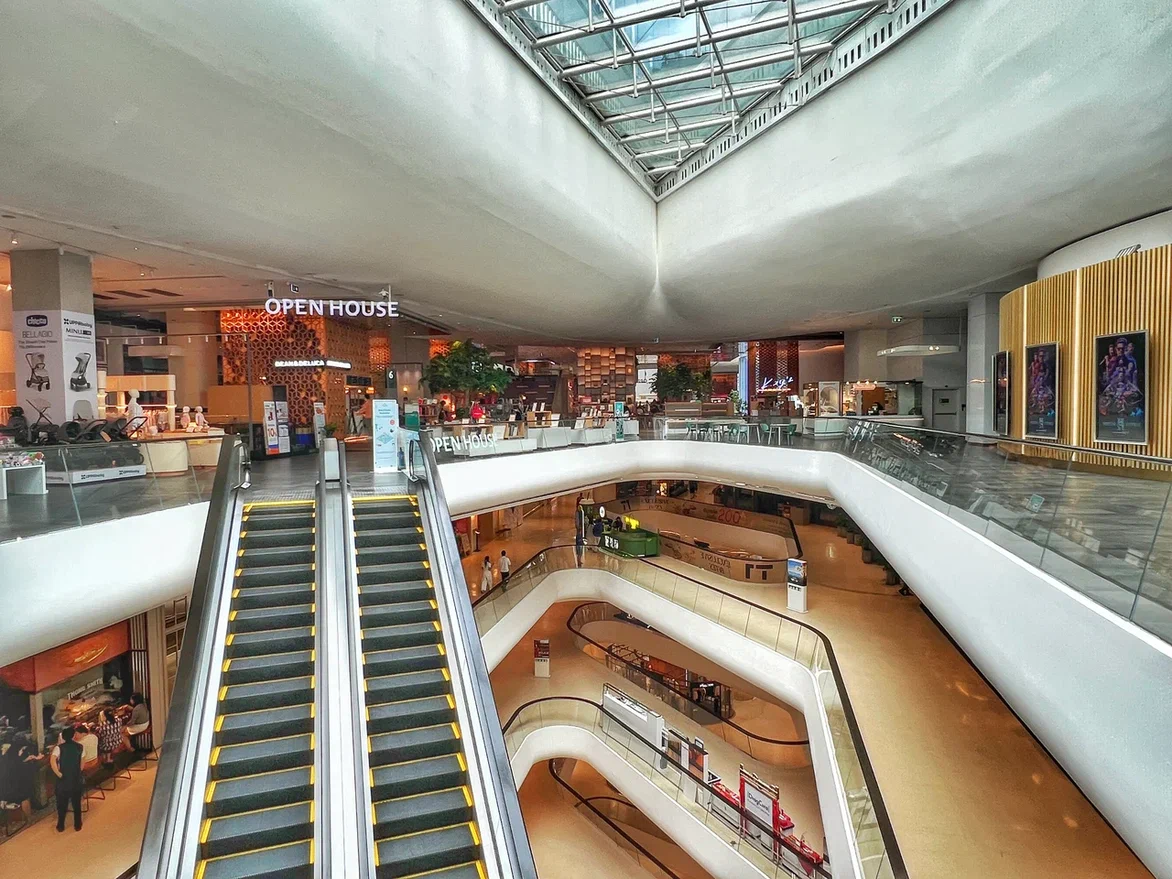 Открытое пространство и книжный магазин Опен Хаус, Бангкок. Фото автора