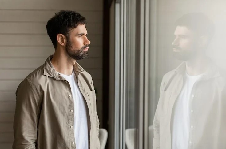 «Кому ты нужна в 40?» — сказал муж, собирая вещи. Через два года он сам пришёл ко мне с другими словами