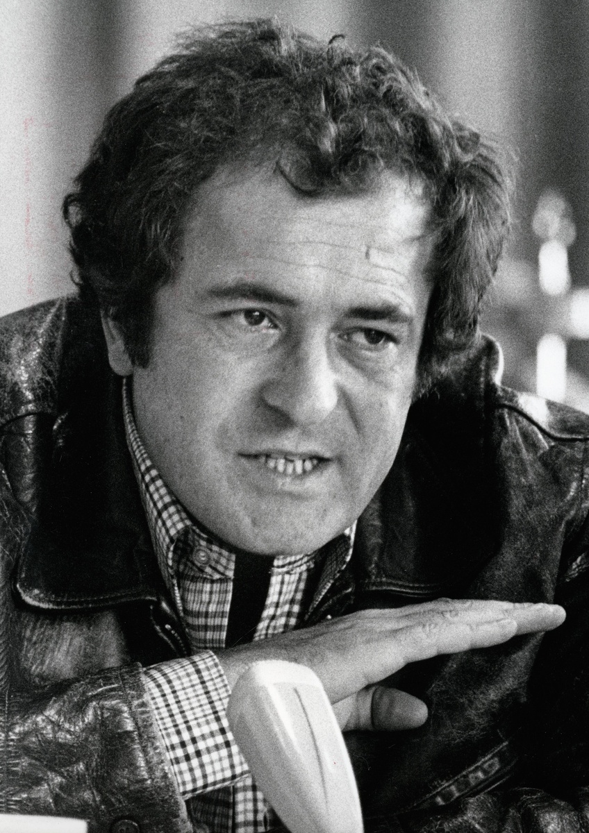    Как и отец, Бертолуччи пробовал себя в поэзии. В 21 год он получил литературную награду Viareggio Opera Prima за сборник стихотворений In cerca del mistero («В поисках тайны») / globallookpress.com / Keystone Press Agency