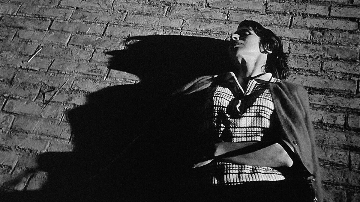    Первая серьёзная киноработа Бертолуччи «Костлявая смерть» (1962) была снята по сценарию и под влиянием Пьера Паоло Пазолини / Legion-Media / TCD/Prod.DB