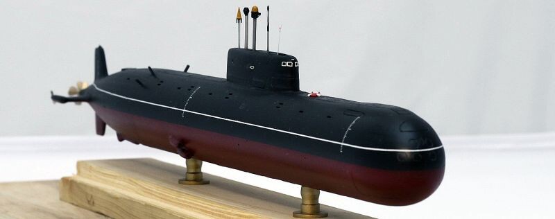 К-278 идёт на предельную глубину.