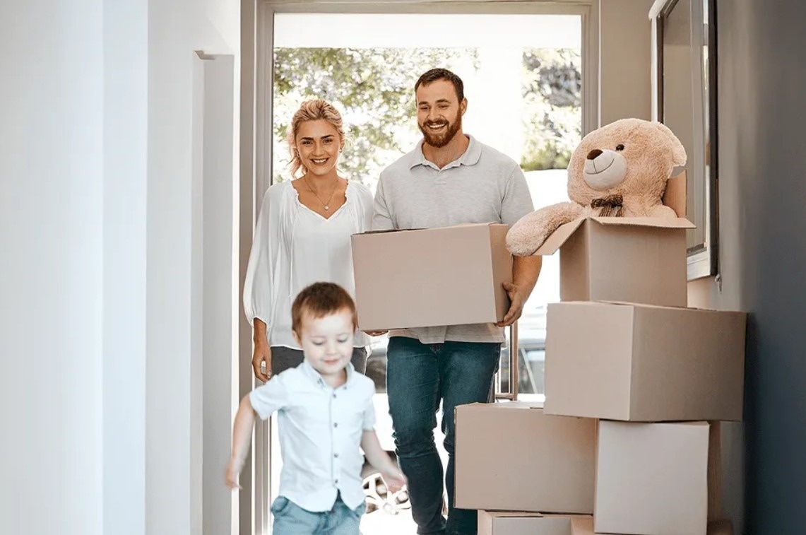 Семье одобрили ипотеку