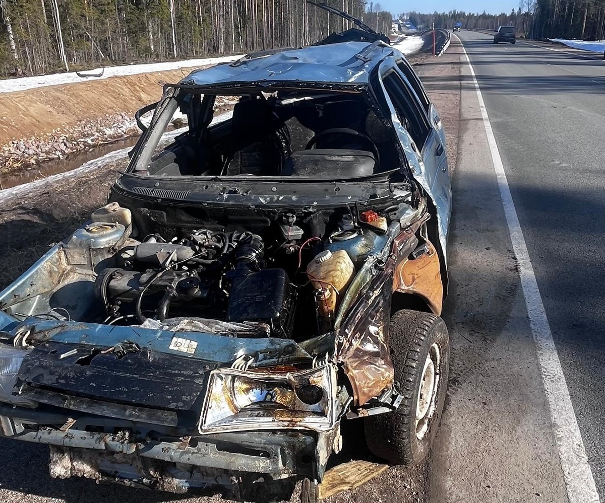    Три человека попали в больницу после ДТП в Пряжинском районе© Госавтоинспекция по Карелии