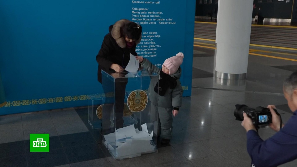    Референдум по новой Конституции Казахстана признан состоявшимся