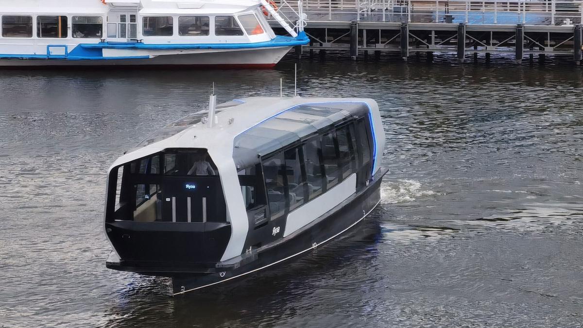    Москва-река речной трамвай Яуза электротрамвай АГН