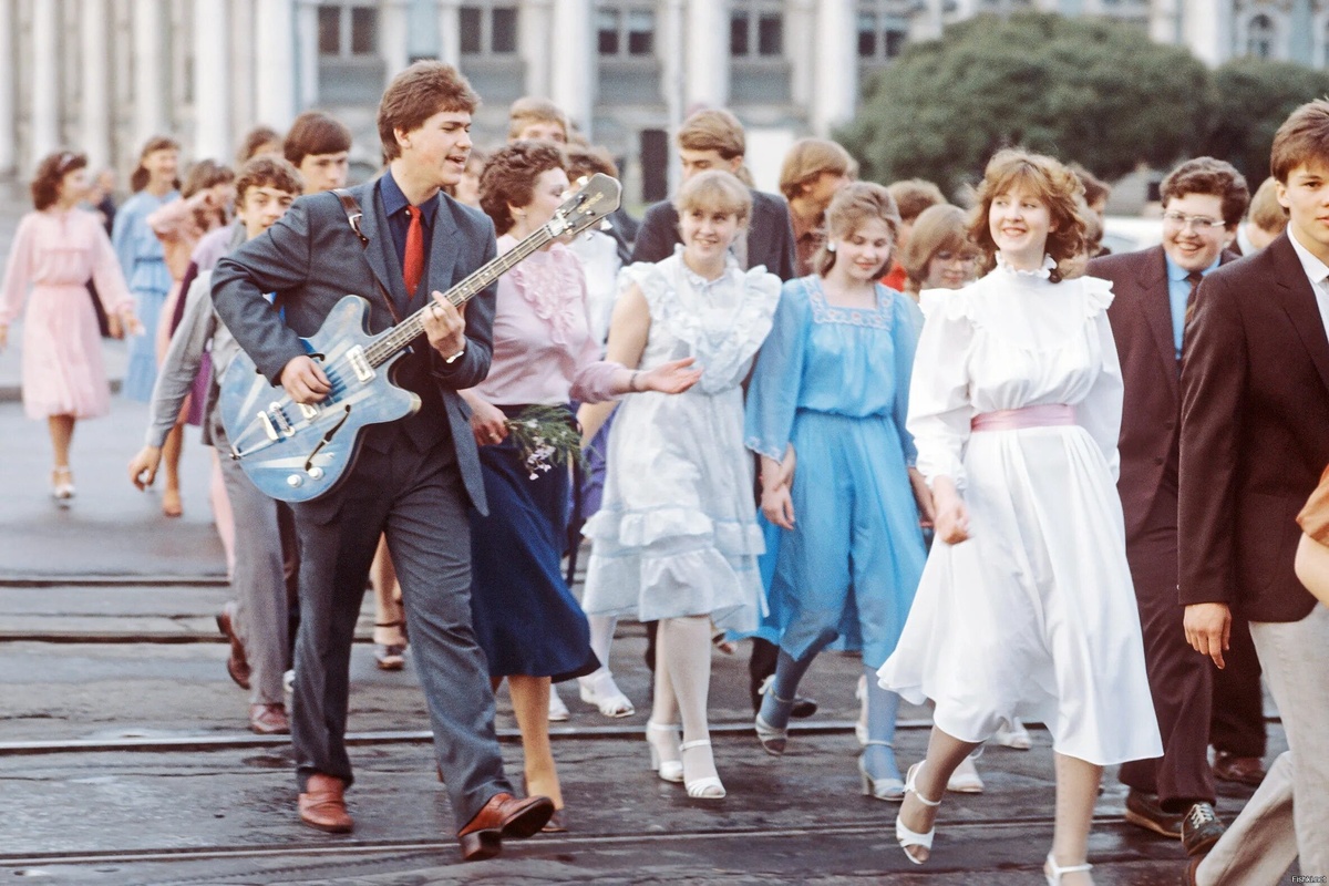 Фото из соцсетей. Старшие классы.