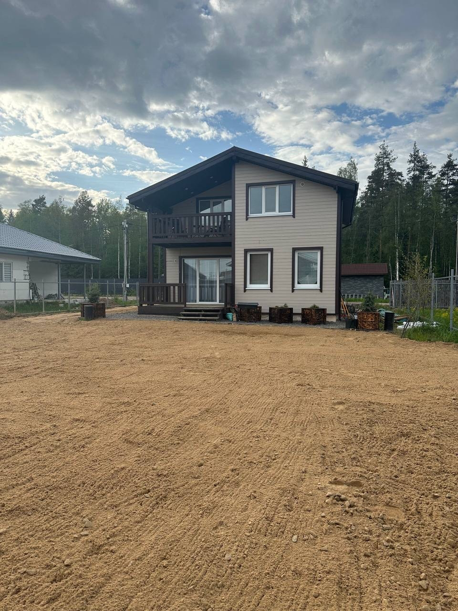 Фото участка Юлии в Ленинградской области.