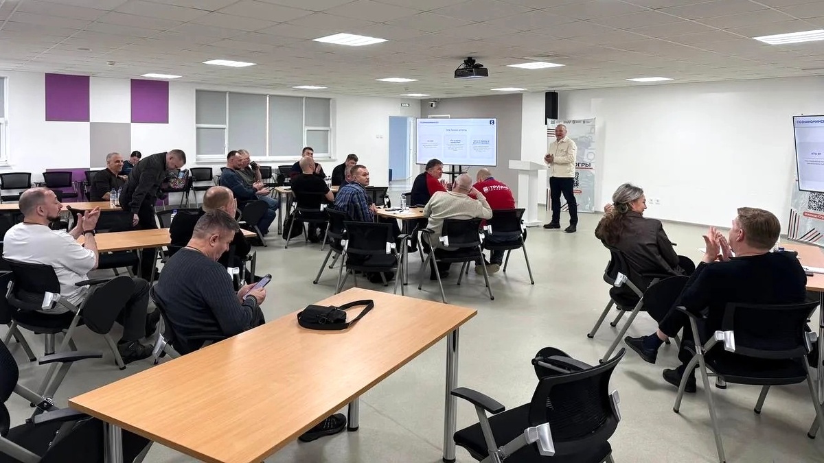    Ветераны СВО из Югры осваивают искусство публичных выступлений