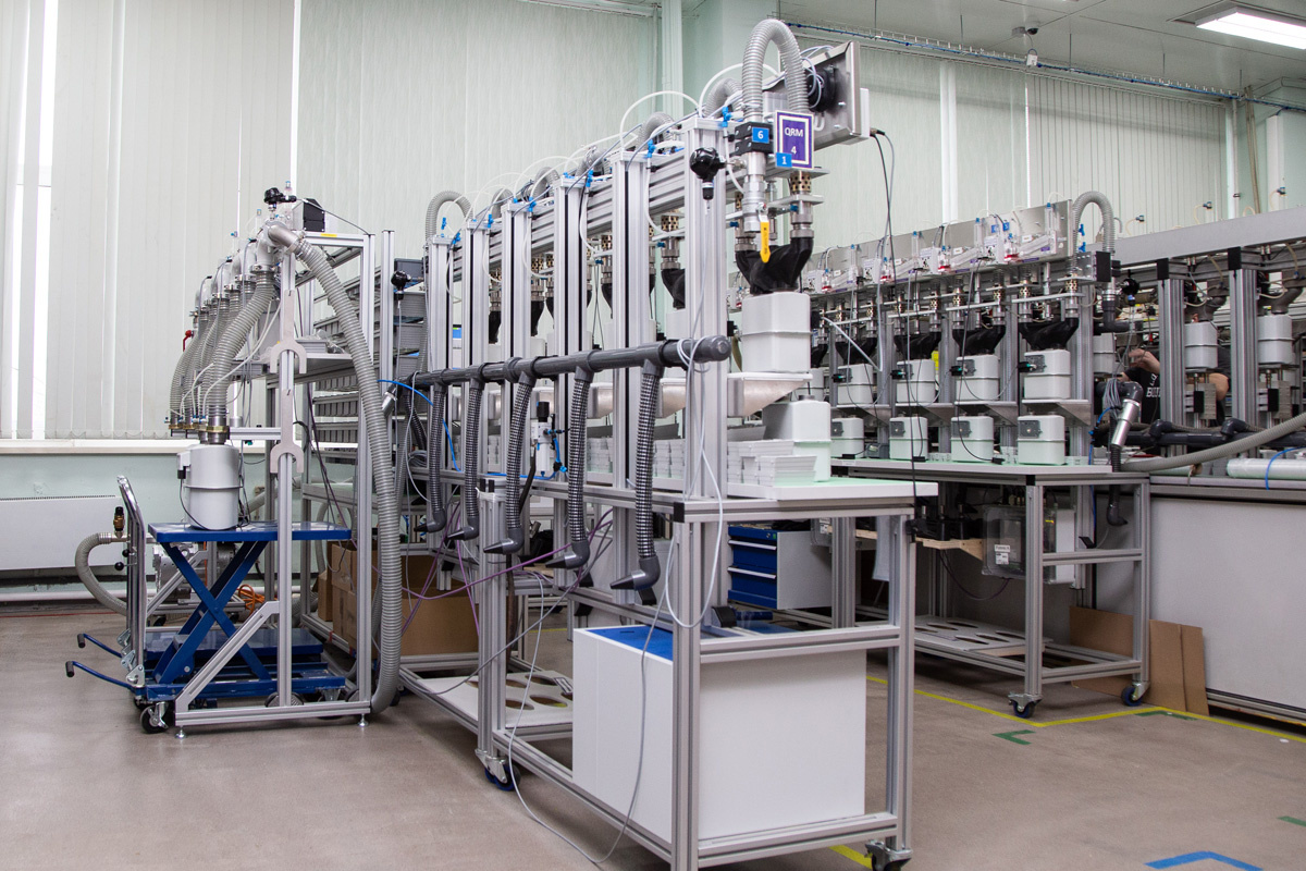 Рис. 2. Поверка диафрагменных счетчиков газа ВК на заводе «РАСКО Газэлектроника» (г. Арзамас)