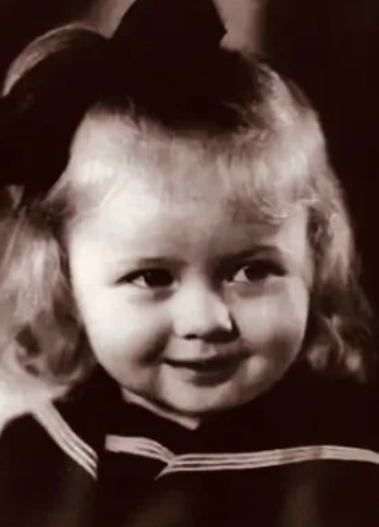 Наталья Гундарева в детстве