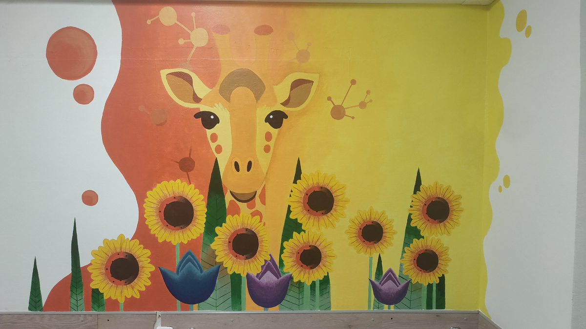 Роспись в коридоре