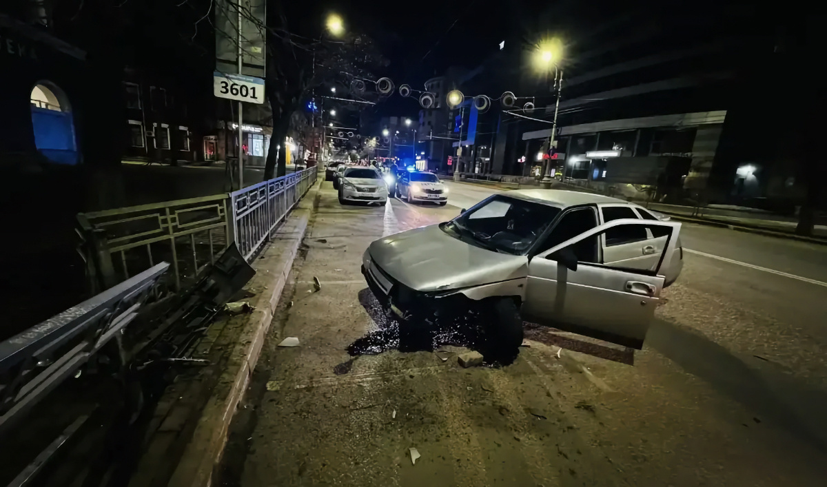     На месте аварии. Автор: редакция. Фото: МВД.