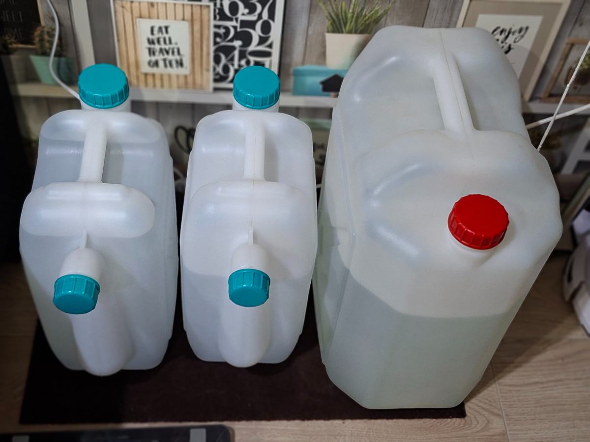 Наш недельный запас питьевой воды))