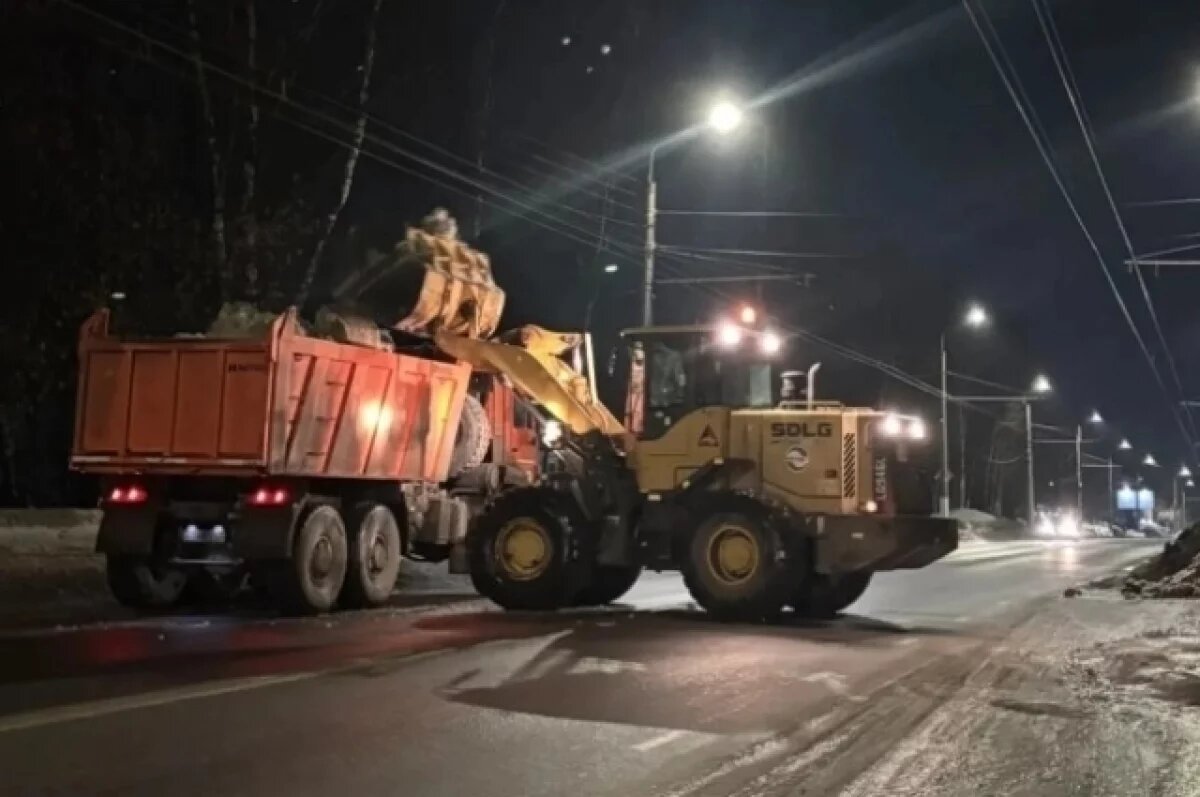    Ночью из Иванова вывезли 1377 кубометров снега