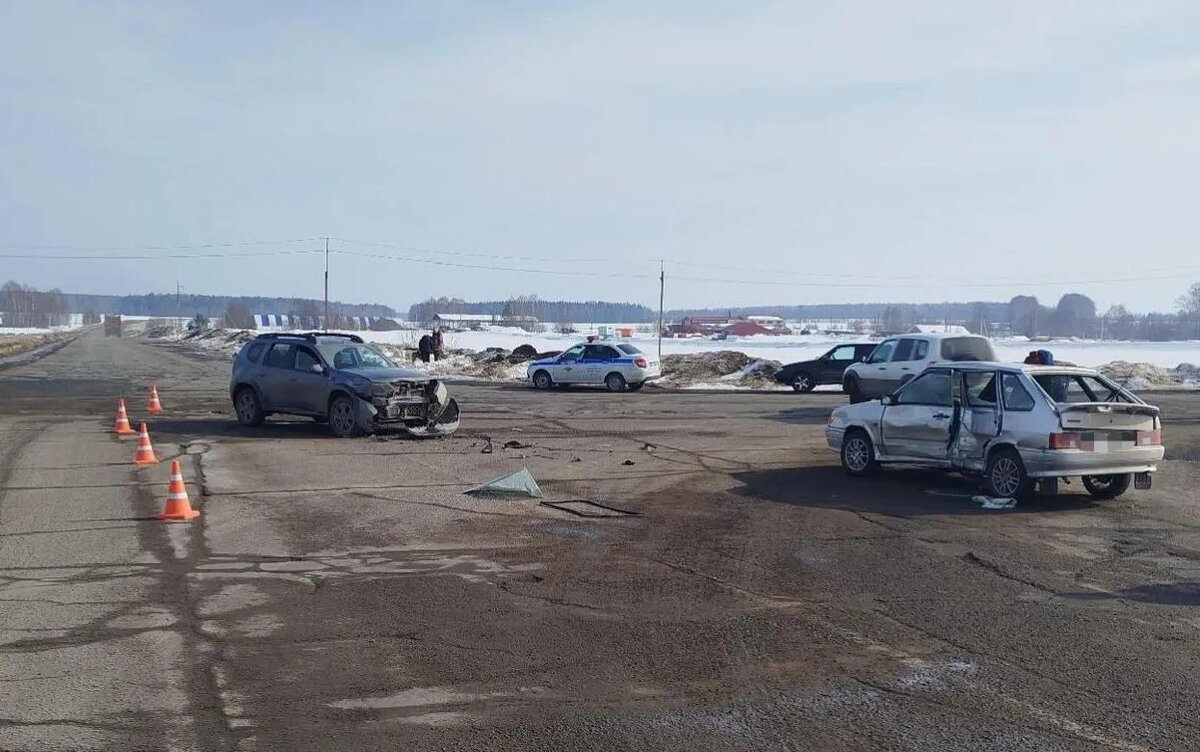    Пожилой мужчина и его пассажирка пострадали в ДТП в Удмуртии