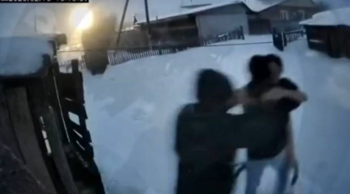    «Утащили мою жену в одном халате, голую»: В соцсетях распространяется якобы видео похищения. Комментарий Следственного комитета Оренбургской области