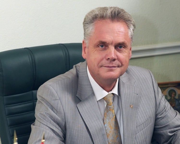     Глава Золотухинского района Виктор Кожухов уходит в отставку