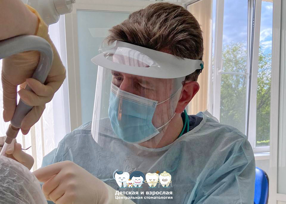 Врач стоматолог хирург-имплантолог и ортопед Запорожец Иван Александрович