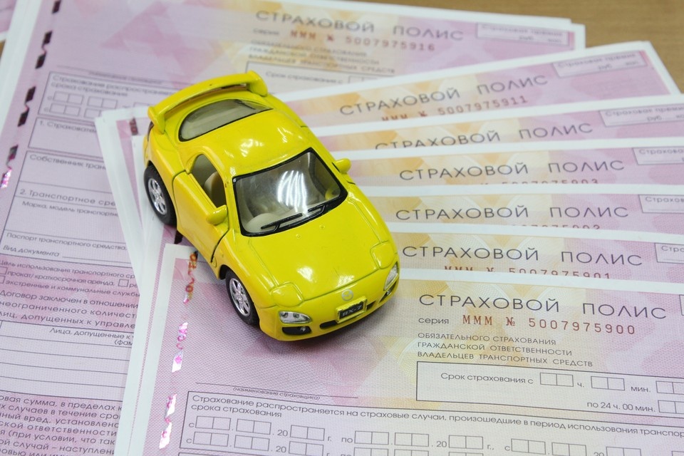    Автомобилисты купили 368 тысяч таких полисов на личные легковые машины. Юлия ПЫХАЛОВА