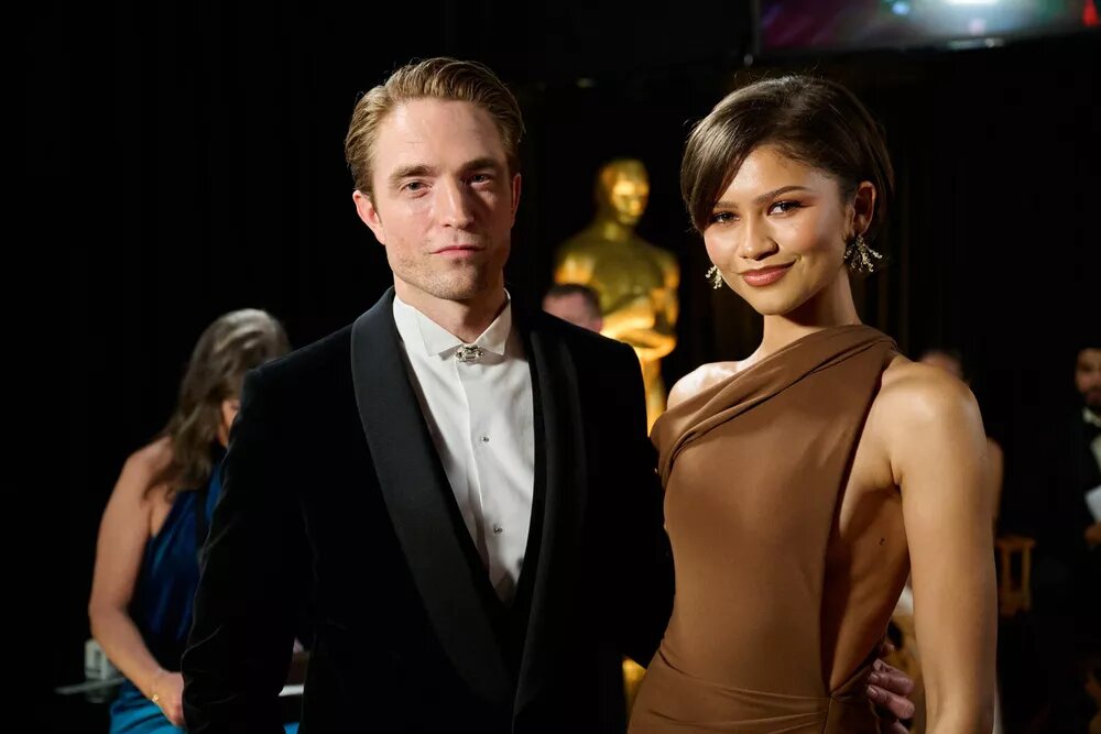 Зендая и Роберт Паттинсон📷
