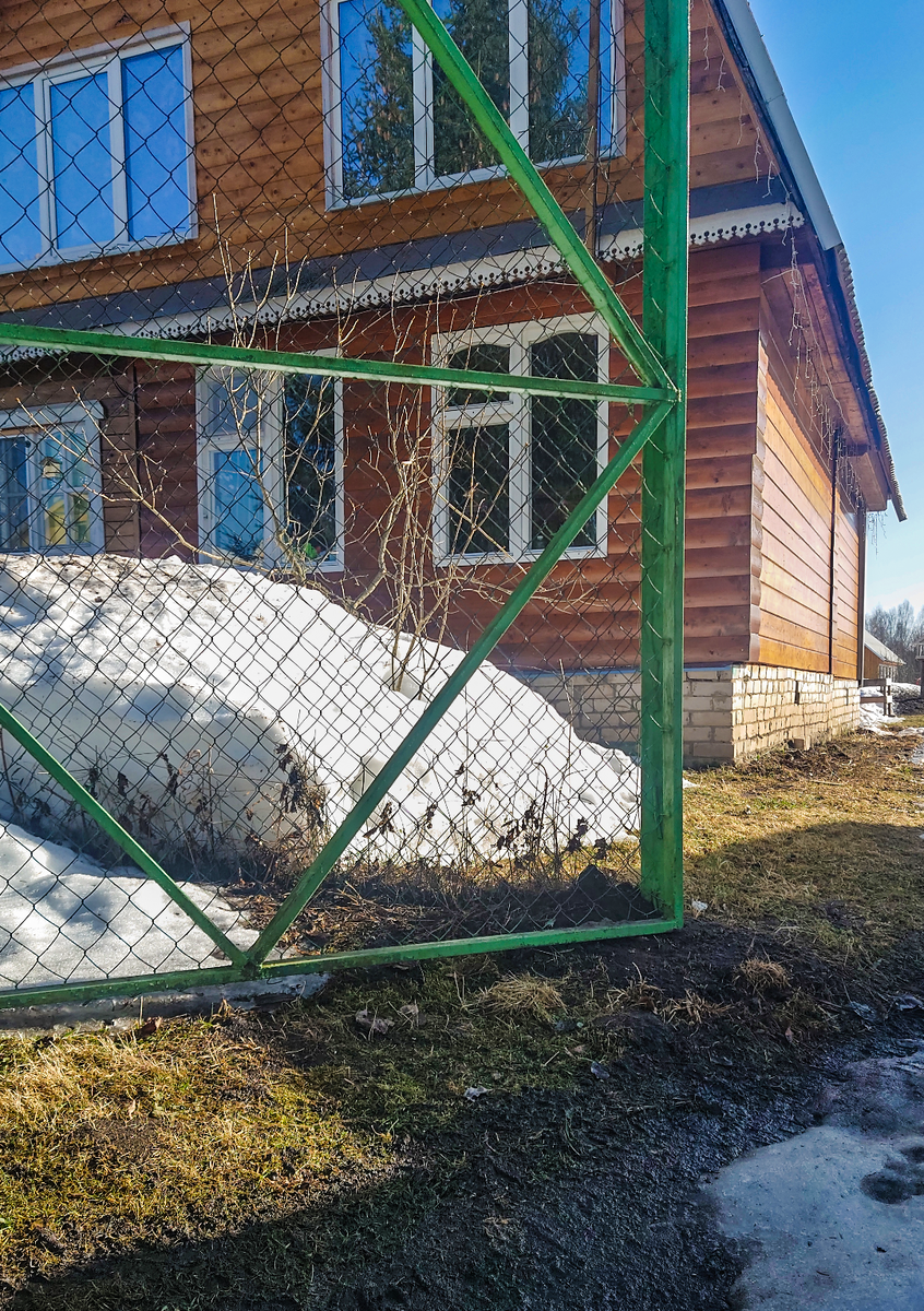 Весеннее таяние снега