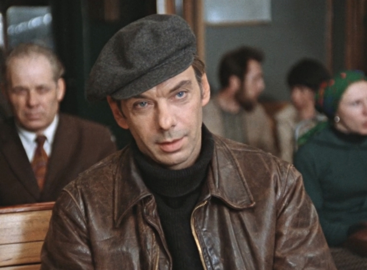 Кадр из кинофильма "Москва слезам не верит", 1979 г., режиссер Владимир Меньшов, сценарист Валентин Черных, композитор Сергей Никитин (скриншот)