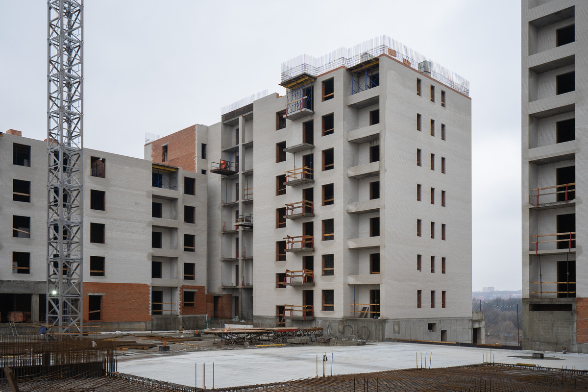 В отличие от типовых высоток, дома курортного квартала «Ривьера» имеют всего 8 этажей