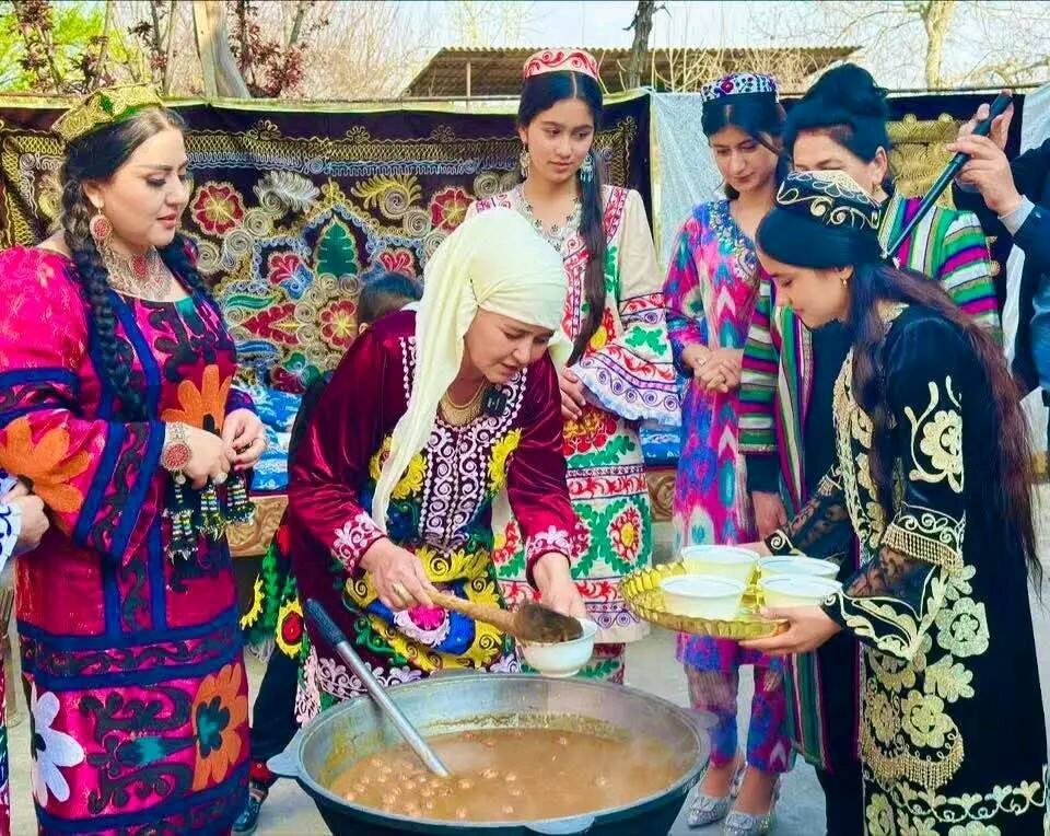 ФОТО: Исполнительный орган государственной власти города Бохтар Хатлонской области