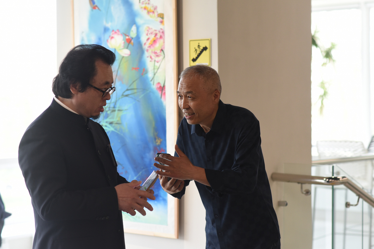 Вэньбинь и художник Сун Кэ в Оренбургском областном музее ИЗО