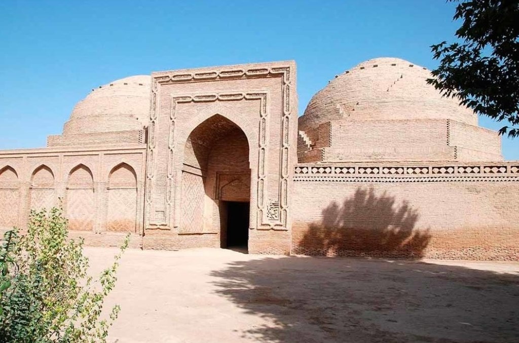 Мавзолей-медресе Ходжа Машад
Фото: с сайта gtt.tj