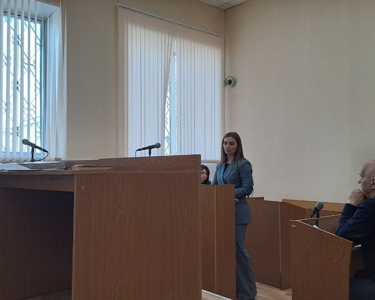     В Курске чиновницу судят за халатность после гибели ребенка на овощехранилище