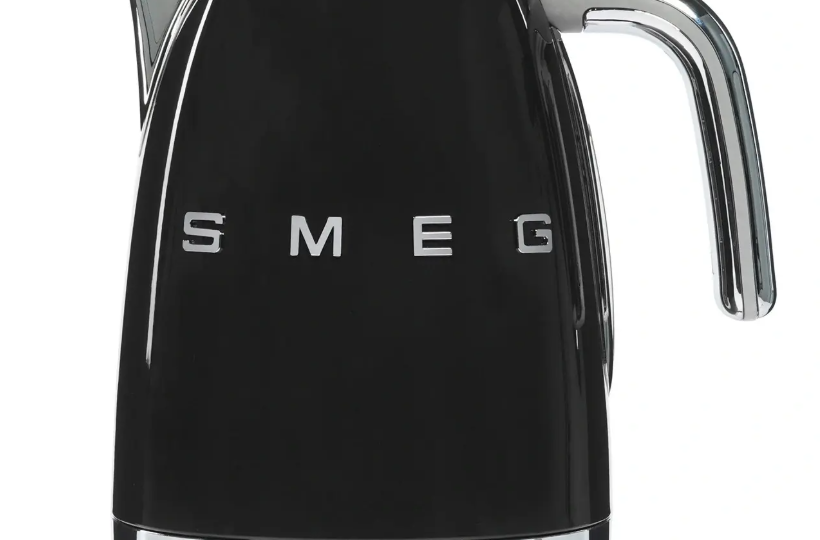 Smeg KLF04BLEU: Когда чайник дороже кофемашины и вам это нравится
